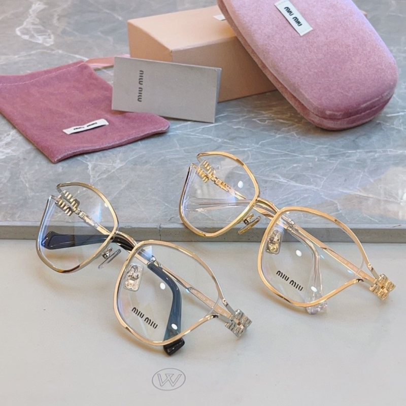 MIU MIU